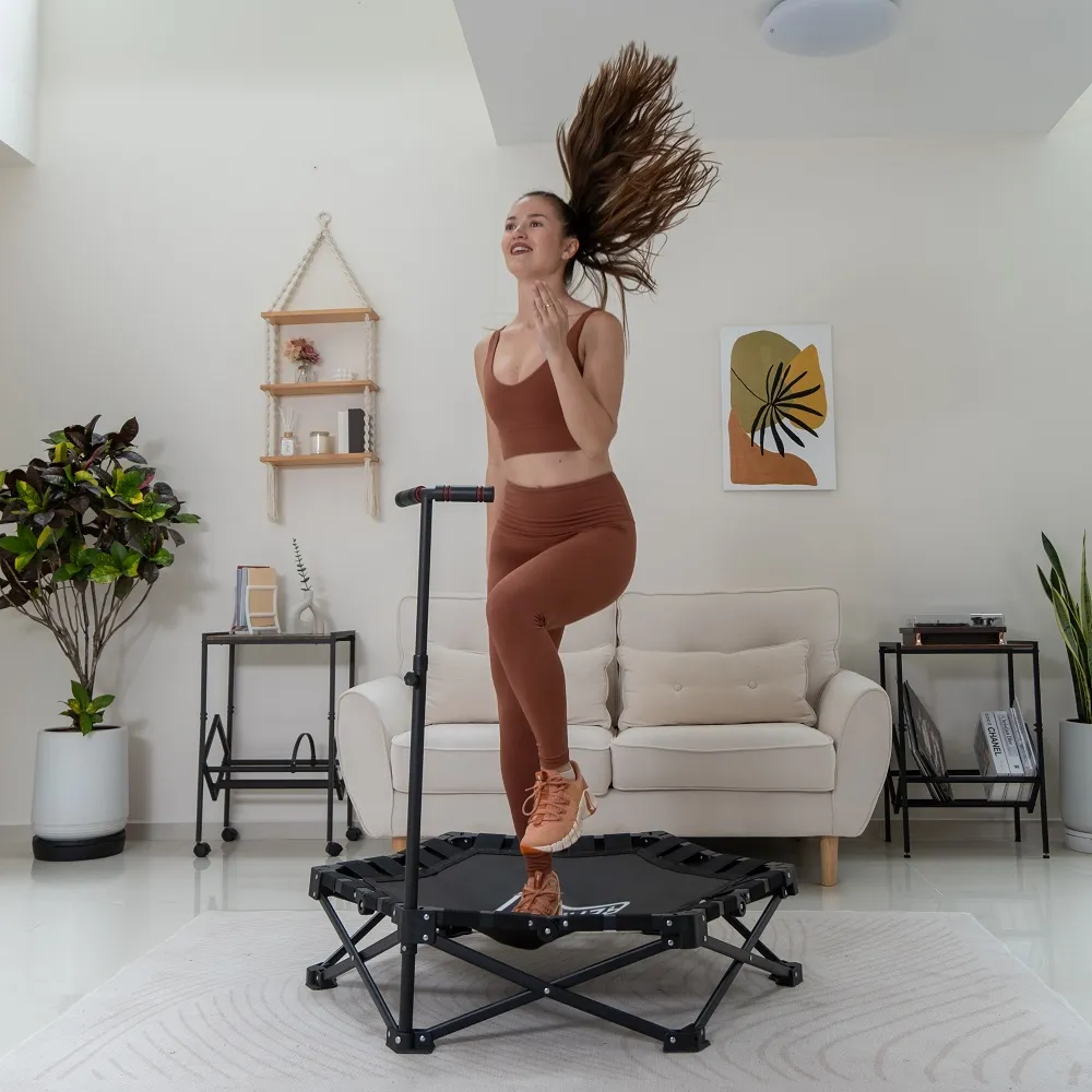 Studsa dig i form på en studsmatta